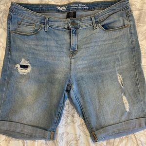 High rise Bermuda Jean shorts